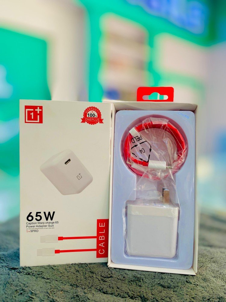 OnePlus Warp Charge 65 WATT Power Adapter With Type-C to Type-C Cable